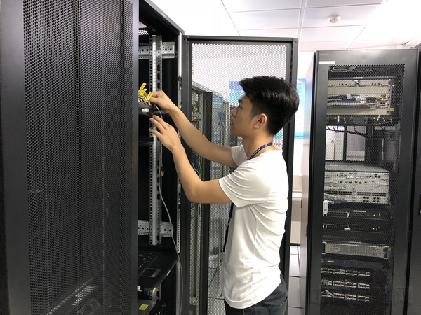 珠海空管站通信樞紐室完成通航服務(wù)站CNMS終端安裝與軟件開(kāi)發(fā)